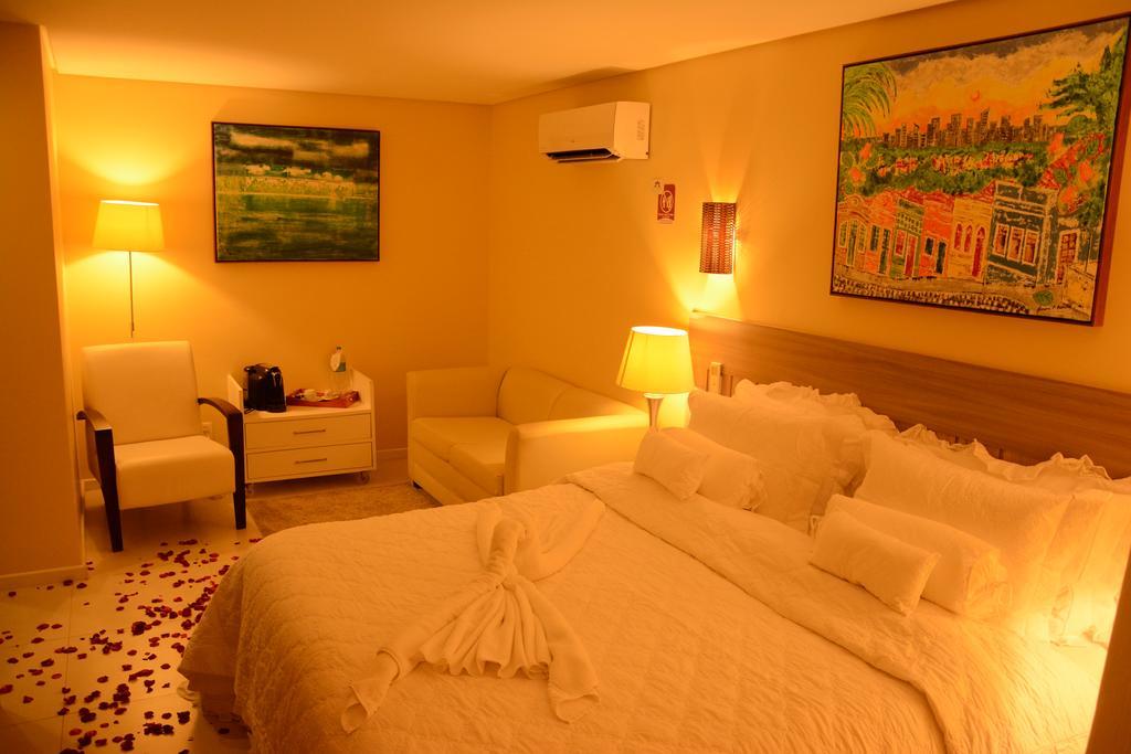 ז'אבואטו דוס גוארראפס Hotel Anahi מראה חיצוני תמונה