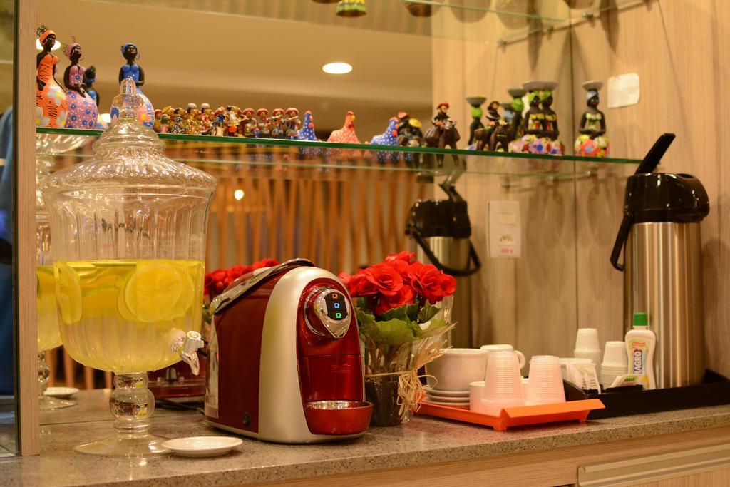 ז'אבואטו דוס גוארראפס Hotel Anahi מראה חיצוני תמונה