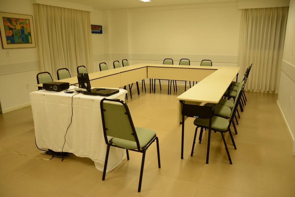 ז'אבואטו דוס גוארראפס Hotel Anahi מראה חיצוני תמונה