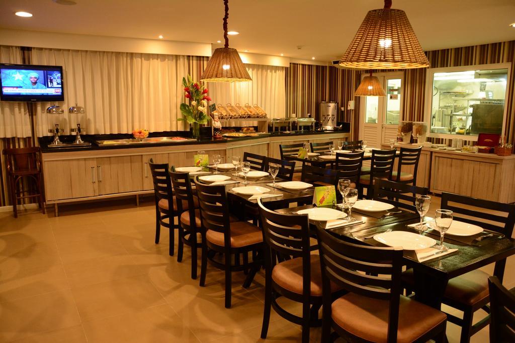 ז'אבואטו דוס גוארראפס Hotel Anahi מראה חיצוני תמונה