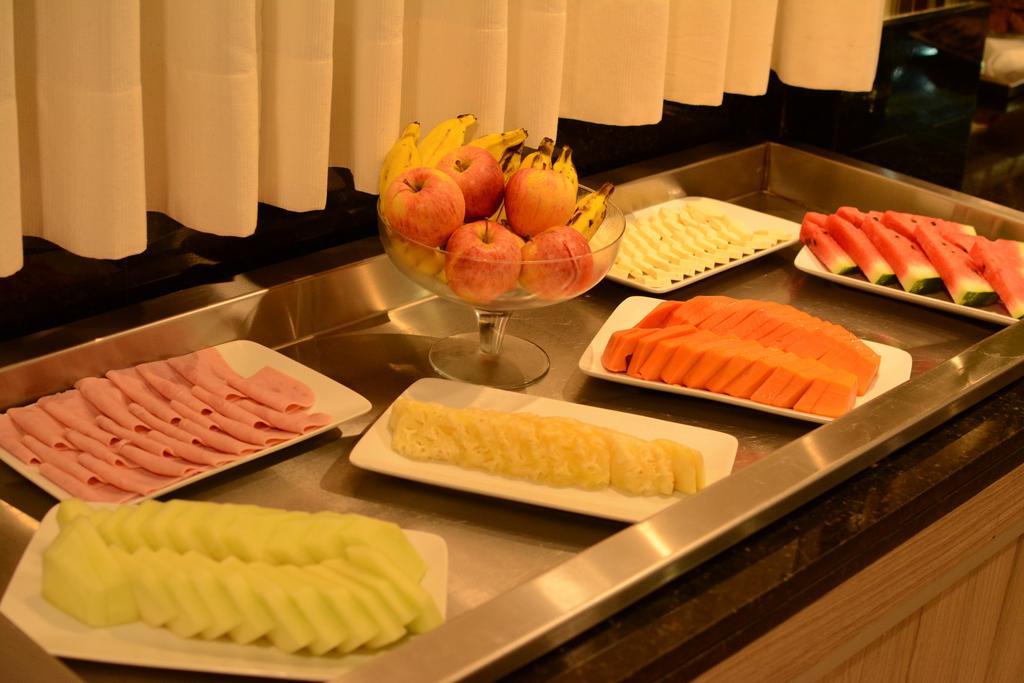ז'אבואטו דוס גוארראפס Hotel Anahi מראה חיצוני תמונה