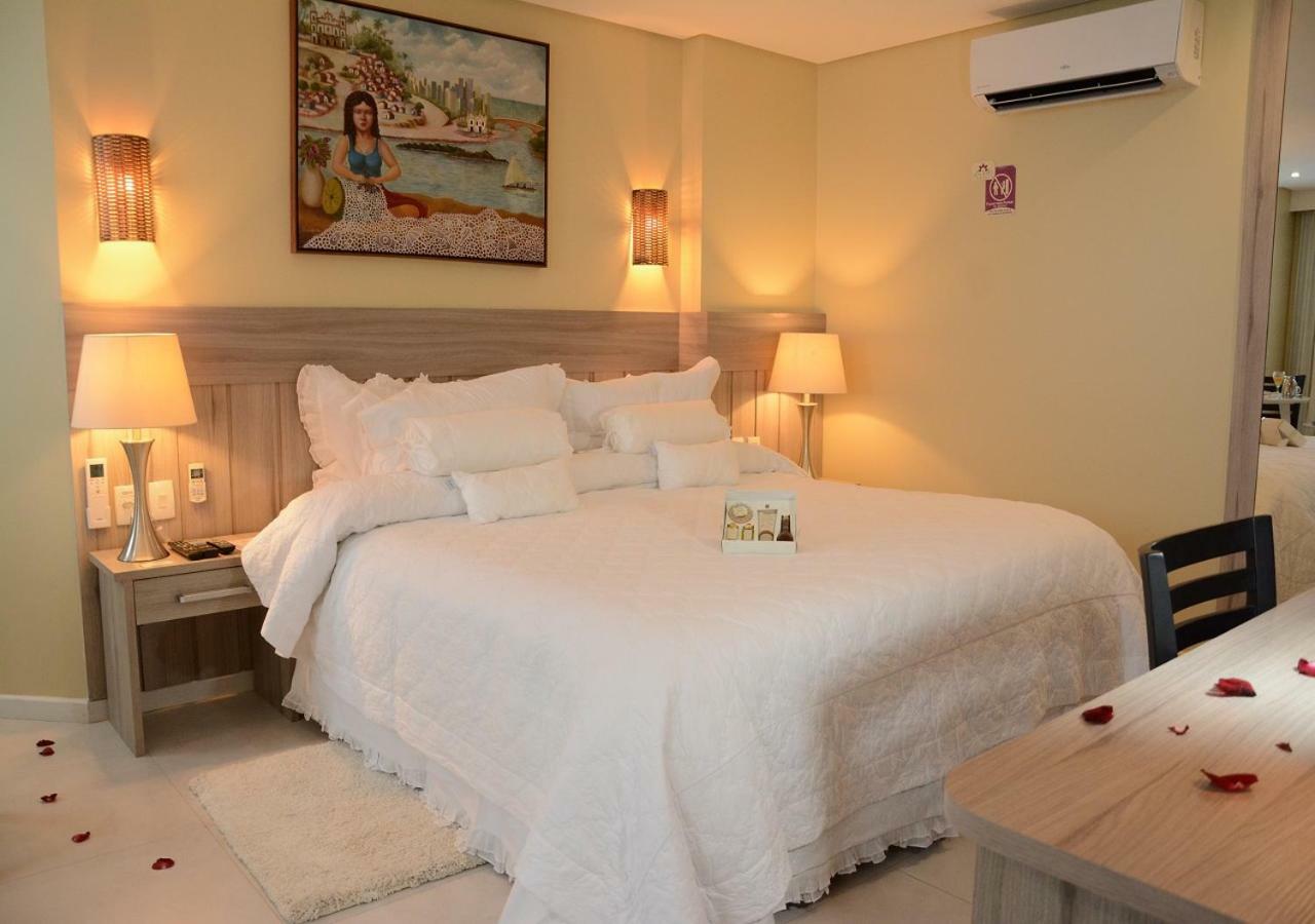 ז'אבואטו דוס גוארראפס Hotel Anahi מראה חיצוני תמונה
