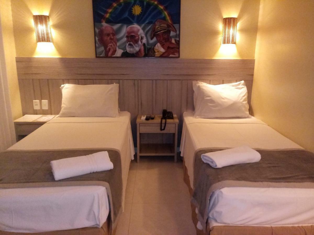 ז'אבואטו דוס גוארראפס Hotel Anahi מראה חיצוני תמונה
